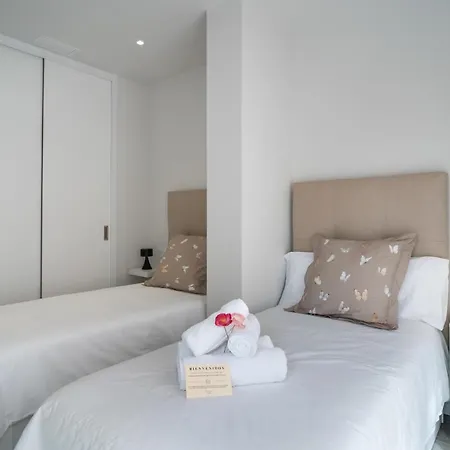 Apartment Aac - Luminoso Y Nuevo, A 1,3km Del Centro De *